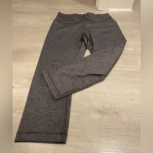 Lululemon Wunder Under 23” crop leggings - perfect condition